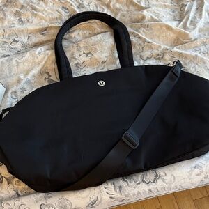 lululemon athletica Black Duffel Bag City Essentials 25L